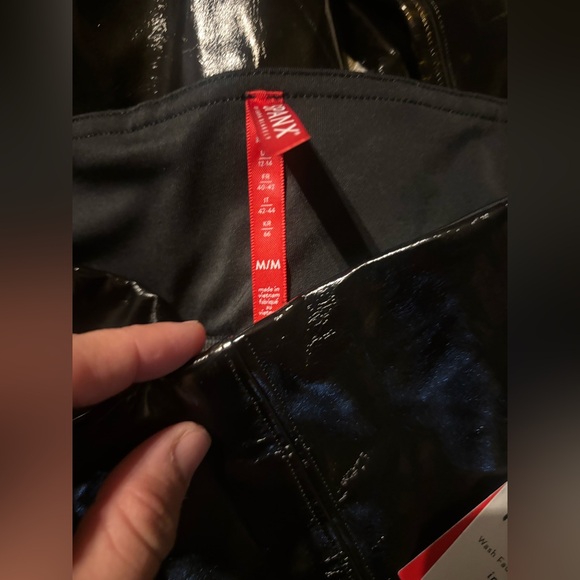 SPANX Faux Leather Patent Leggings - Picture 8 of 9
